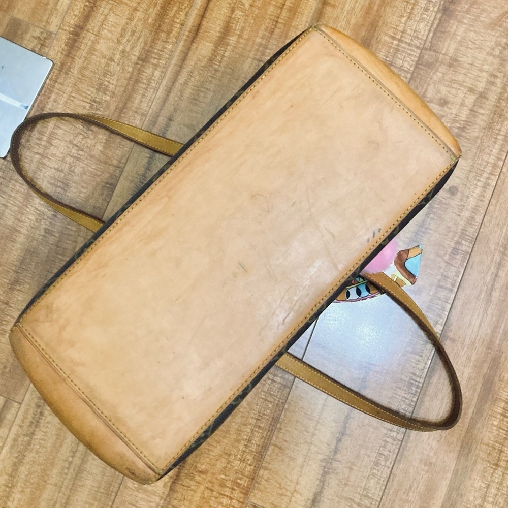 Louis Vuitton Cabas Mezzo - Picture 9 of 16